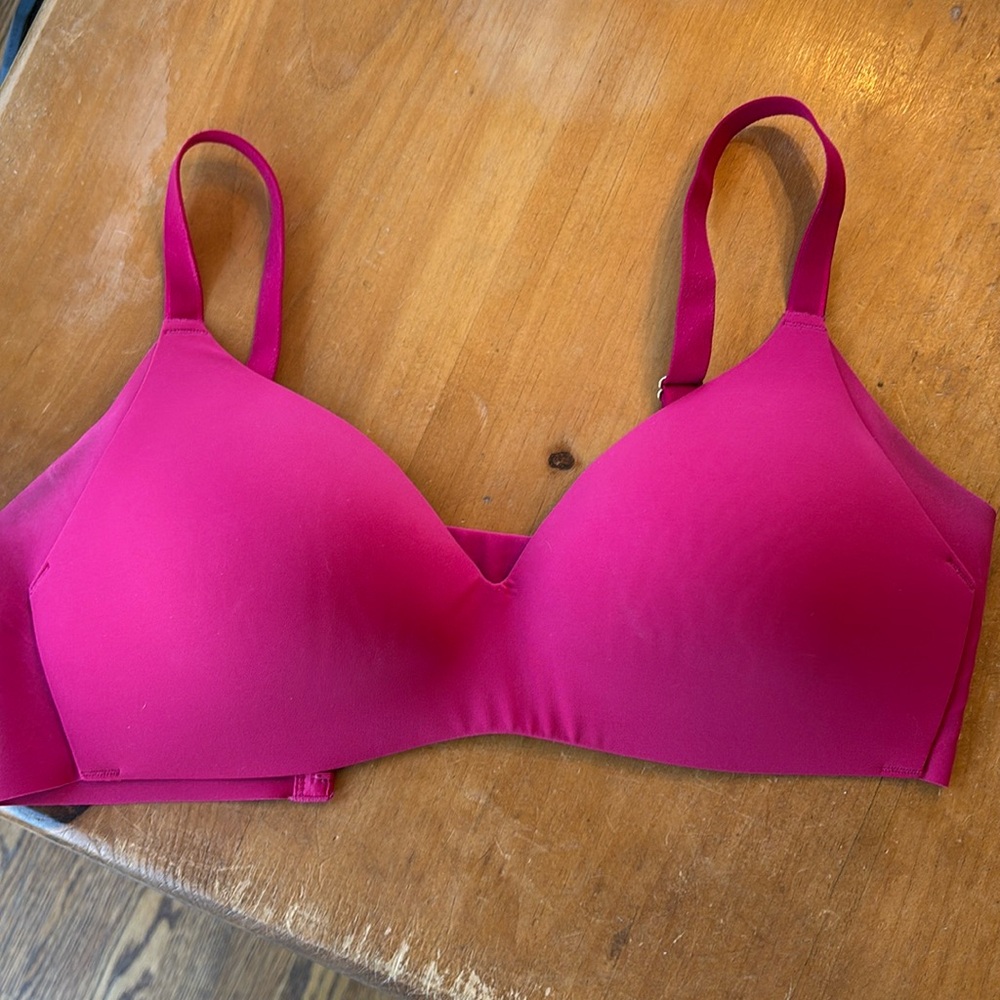 Knix Bra Size 2- wireless
